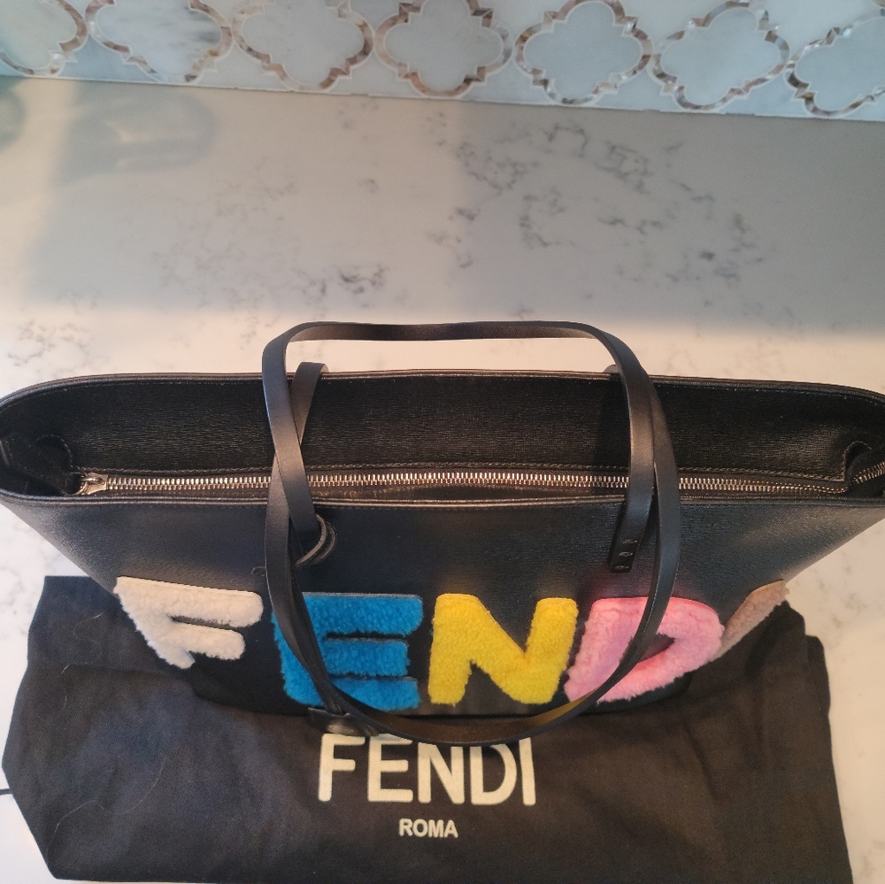 FENDI Logo multicolor Shearling bag - Picture 5 of 12